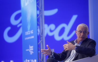 El director de Operaciones de Ford España, Dionisio Campos, en la inauguración de la Jornada Ford I+Day este martes en la Ciudad de las Artes y las Ciencias.