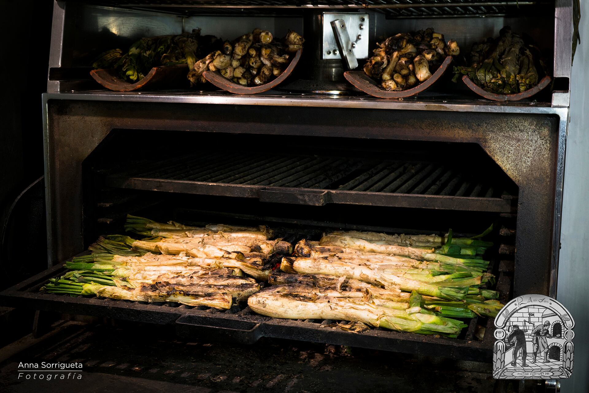 'Calçots' en las brasas de L' Antic Forn