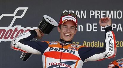 Márquez celebra su victoria en el Gran Premio de España