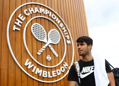 Alcaraz, en al área de entrenamiento del All England Club.