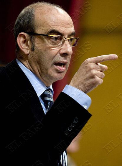 El consejero de Medio Ambiente y Vivienda de la Generalitat, Francesc Baltasar, en una reciente intervención en el Parlamento catalán.