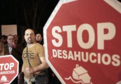 Manifestaci&oacute;n en contra de los desahucios.  EFE/Archivo