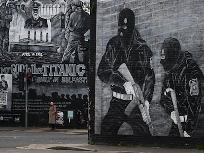 Murales de Belfast en apoyo de los grupos paramilitares unionistas