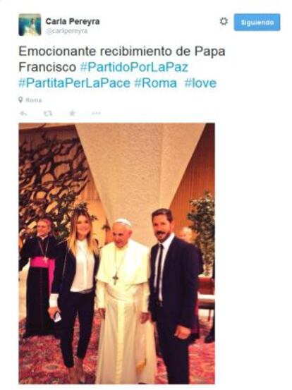 En septiembre la modelo subió a la red social una imagen junto al papa Francisco.