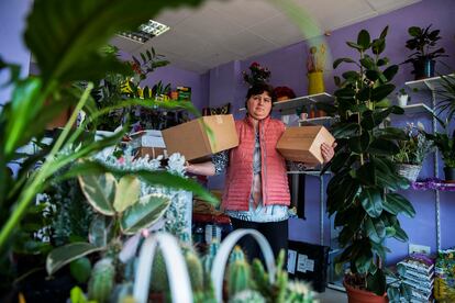 Doinita, en su tienda de Torrejón de Ardoz.