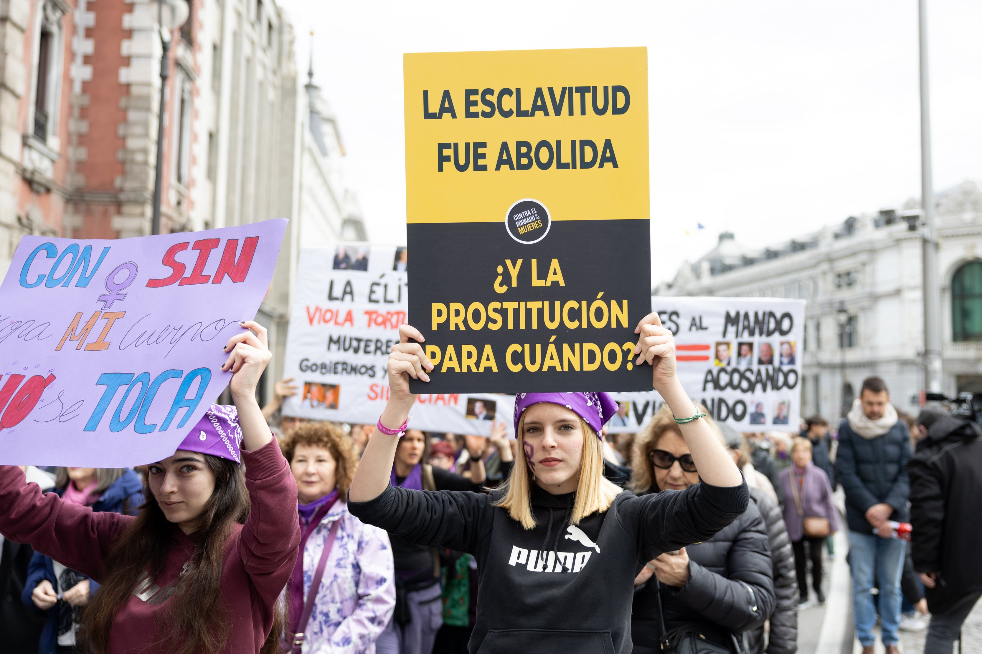 ¿Ha llegado la hora de abolir la prostitución?