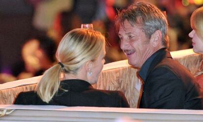 Charlize Theron y Sean Penn.