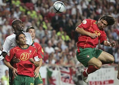 Postiga marca de cabeza el gol que dio a Portugal el empate frente a Inglaterra y que condujo a la prórroga y a los penaltis.