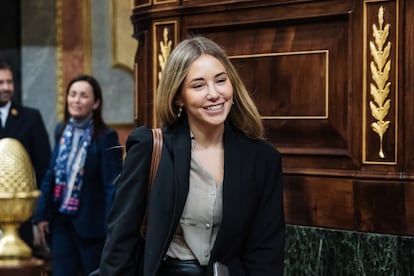 Noelia Núñez, a su llegada a un pleno en el Congreso de los Diputados el 19 de diciembre de 2023.