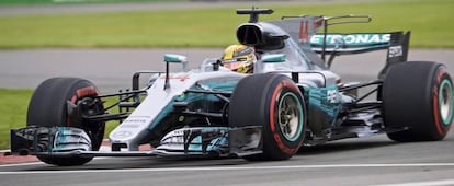 Hamilton rueda en el GP de Mónaco.