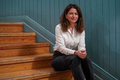 La escritora francesa Karine Tuil, en el Instituto Francés en Madrid, el jueves 18 de enero.
