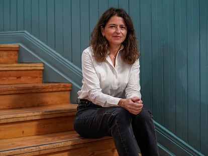 La escritora francesa Karine Tuil, en el Instituto Francés en Madrid, el jueves 18 de enero.