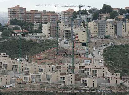 Urbanizaciones de apartamentos y adosados en Oropesa.