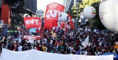 Protesto realizado no fim de março contra as reformas trabalhista e da previdência, em São Paulo.