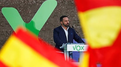 El líder de Vox, Santiago Abascal, durante el cierre de campaña de su partido en Madrid.