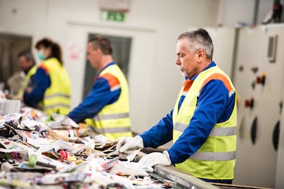 El sistema de reciclaje químico de plásticos de Preco elimina los aditivos tóxicos y reduce el degradado progresivo causado por el actual reciclado mecánico.