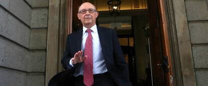 Cristóbal Montoro, ministro de Hacienda