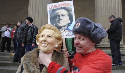 Manifestación en Liverpool el día del entierro de Margaret Thatcher.