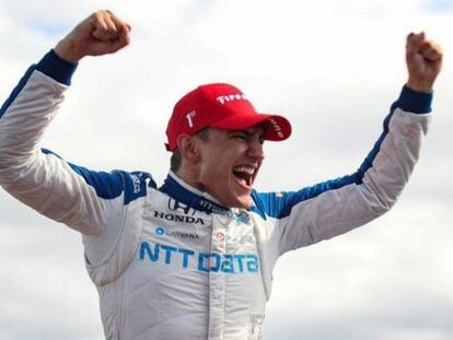 Álex Palou celebra un triunfo en la IndyCar.