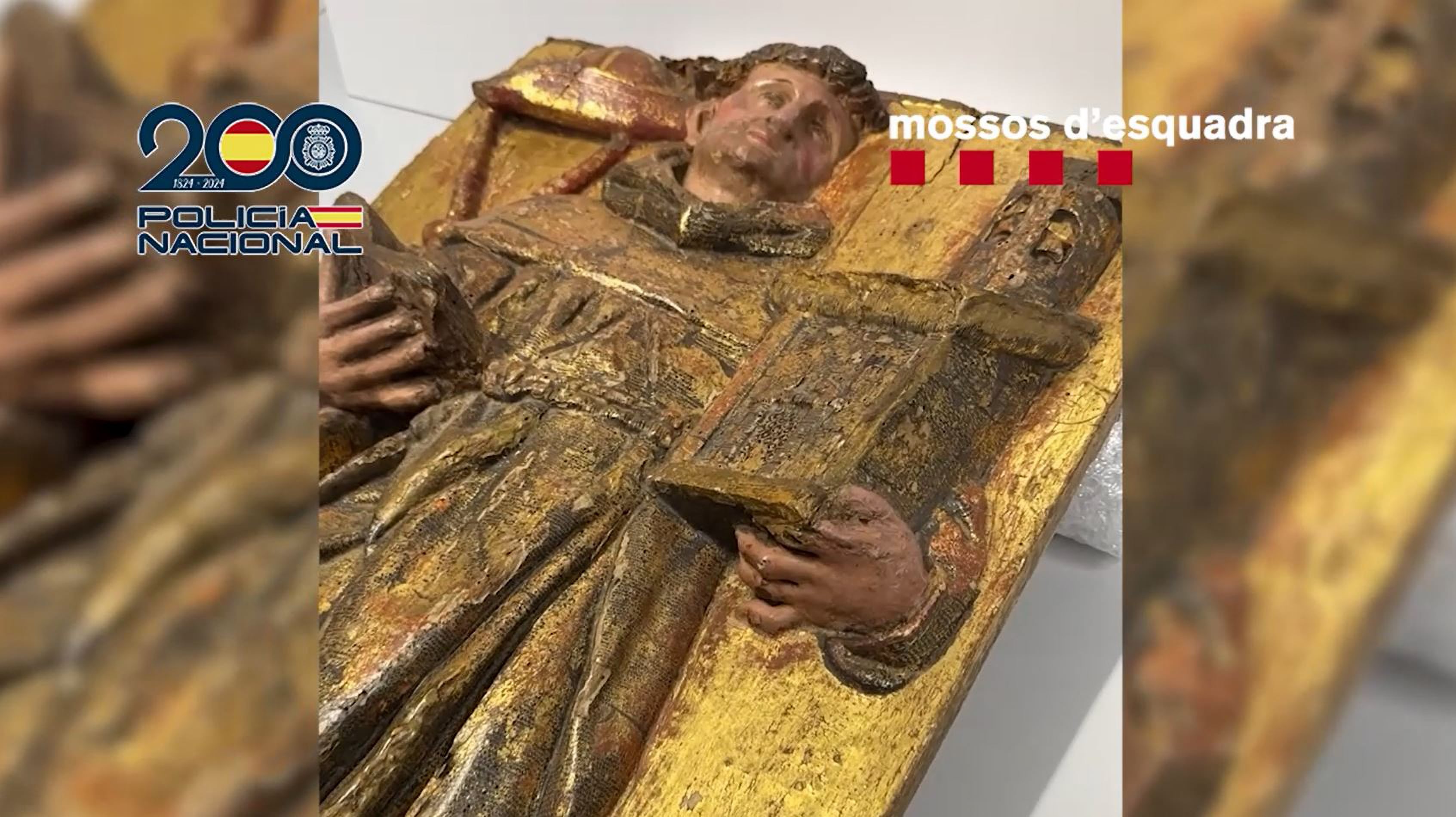 La policía recupera un relieve de madera del siglo XVI robado hace 16 años de un monasterio de Navarra