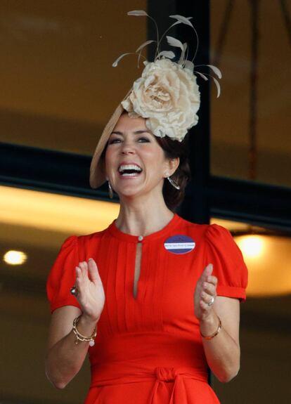 Mary de Dinamarca, emocionada mientras observa una de las carreras en Ascot.