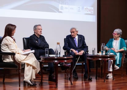Cristina Monge, Iñaki Gabilondo, Luis del Olmo y Eva Orúe, este martes.