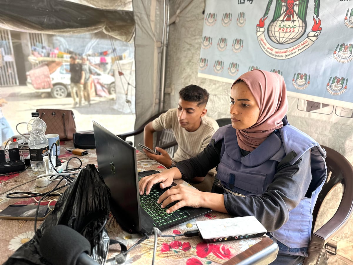 La impotencia de una periodista palestina ante la nueva expulsión decretada por Israel: “¿A dónde iremos si tenemos que marcharnos de Gaza?”