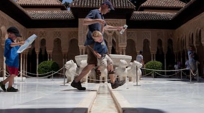 Reapertura del patio de los leones en la Alhambra de Granada.