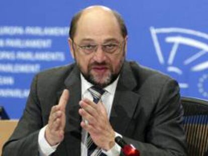 El presidente del Parlamento Europeo, Martin Schulz, hoy durante una rueda de prensa para presentar su visión de la Unión de cara al año 2013 en la sede del Parlamento Europeo en Bruselas (Bélgica).