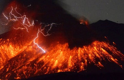 Erupción del volcán Sakurajima en Japón.