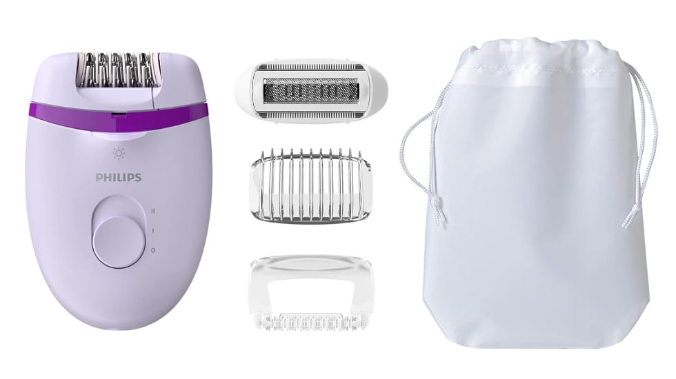 Depiladora compacta con cuatro accesorios.