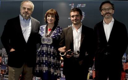 Ignacio Polanco, presidente de PRISA; Rosa Montero; Leopoldo Brizuela, y Jos&eacute; Mar&iacute;a Lassalle, secretario de Estado de Cultura. 