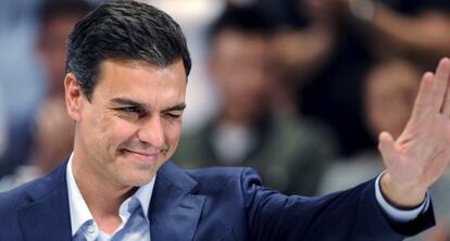 Pedro Sánchez, candidato socialista a la Presidencia del Gobierno, durante un mitin en Avilés (Asturias) este jueves.