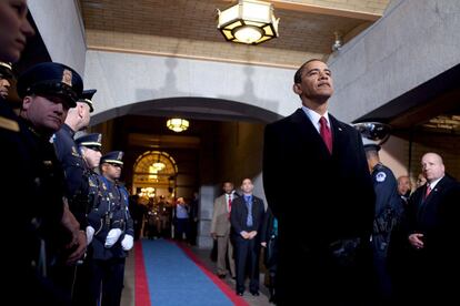 El ciclo republicano llegó a su fin mientras que Estados Unidos vivía la llegada del primer presidente afroamericano de la historia del país. Obama logró imponerse a McCain con 10 millones de votos de diferencia. Tan sólo nueve meses después de entrar en la Casa Blanca, Obama firmó la Ley de Prevención de Crímenes de Odio, una medida que ampliaba la norma ya aprobada en 1969. Empezaba una nueva era.