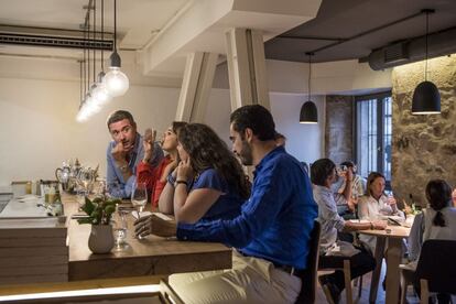 Interior del restaurante Mina, una estrella en la guía Michelin.