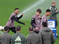 Kylian Mbappé y Jude Bellingham, en el entrenamiento de este sábado en Valdebebas.
