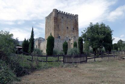 Castillo de Los Velascos una construcción del siglo XVI situada en el Calle de Mena, en la provincia de Burgos.