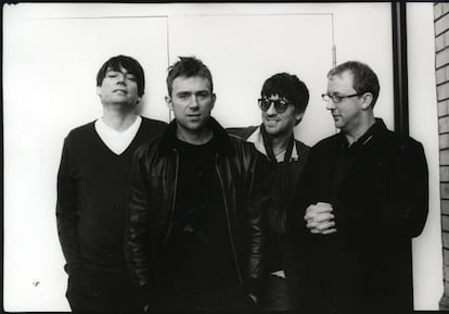 Desde la izquierda, Alex James ( bajo), Damon Albarn ( voz), Graham Coxon (guitarra) y Dave Rowntree ( batería), los componentes de Blur, en 2013.