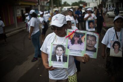 Un total de 43 madres y familiares de migrantes centroamericanos desaparecidos, procedentes de Guatemala, Honduras, El salvador y Nicaragua, recorrieron 10 estados mexicanos.