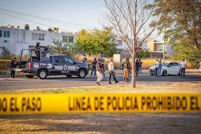 Operativo de seguridad en el fraccionamiento Villas del Ro, en Culiacn