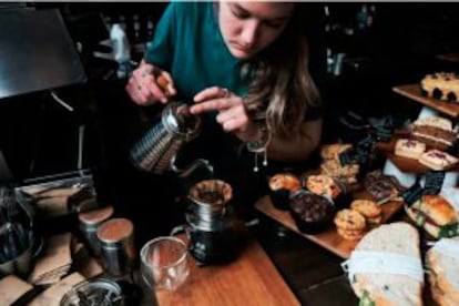 Cafés del mundo en Pelicano, en Brighton (Reino Unido).