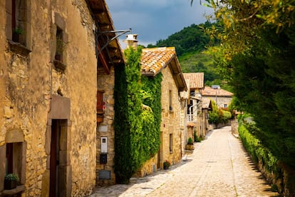 El núcleo urbano de Tavertet conserva 40 casas originales de los siglos XVII y XVIII.