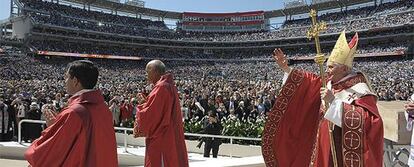 El Papa, en el estadio de los Nationals, durante la misa.