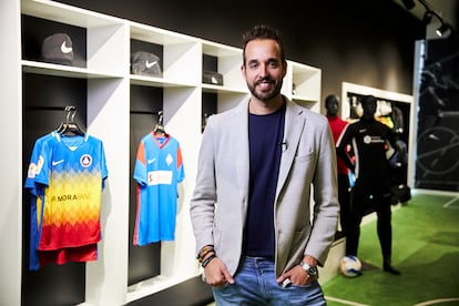 Desde sus inicios, en un pequeño local de la capital aragonesa, hasta el día de hoy, Fútbol Emotion ha alcanzado el sueño de sus creadores: ser líderes del mercado en España.