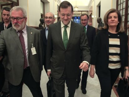 Mariano Rajoy y F&aacute;tima B&aacute;&ntilde;ez, ayer, en el Congreso de los Diputados.