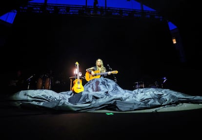 Natalia Lafourcade en su concierto en Barcelona.