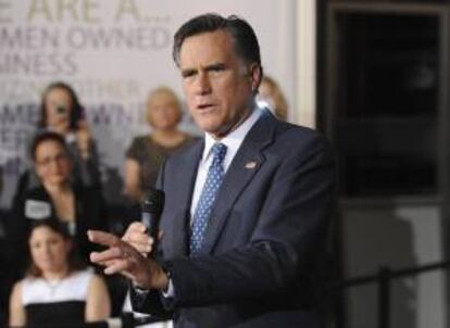En la imagen un registro de Mitt Romney, precandidato republicano a la presidencia de EE.UU., quien dijo que él propone bajar el desempleo al 6 % en cuatro años y seguir reduciéndolo en el futuro. EFE/Archivo