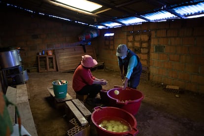 Las precursoras de esta olla comunitaria han solicitado su formalización para recibir ayuda del Estado para realizar esta labor solidaria.