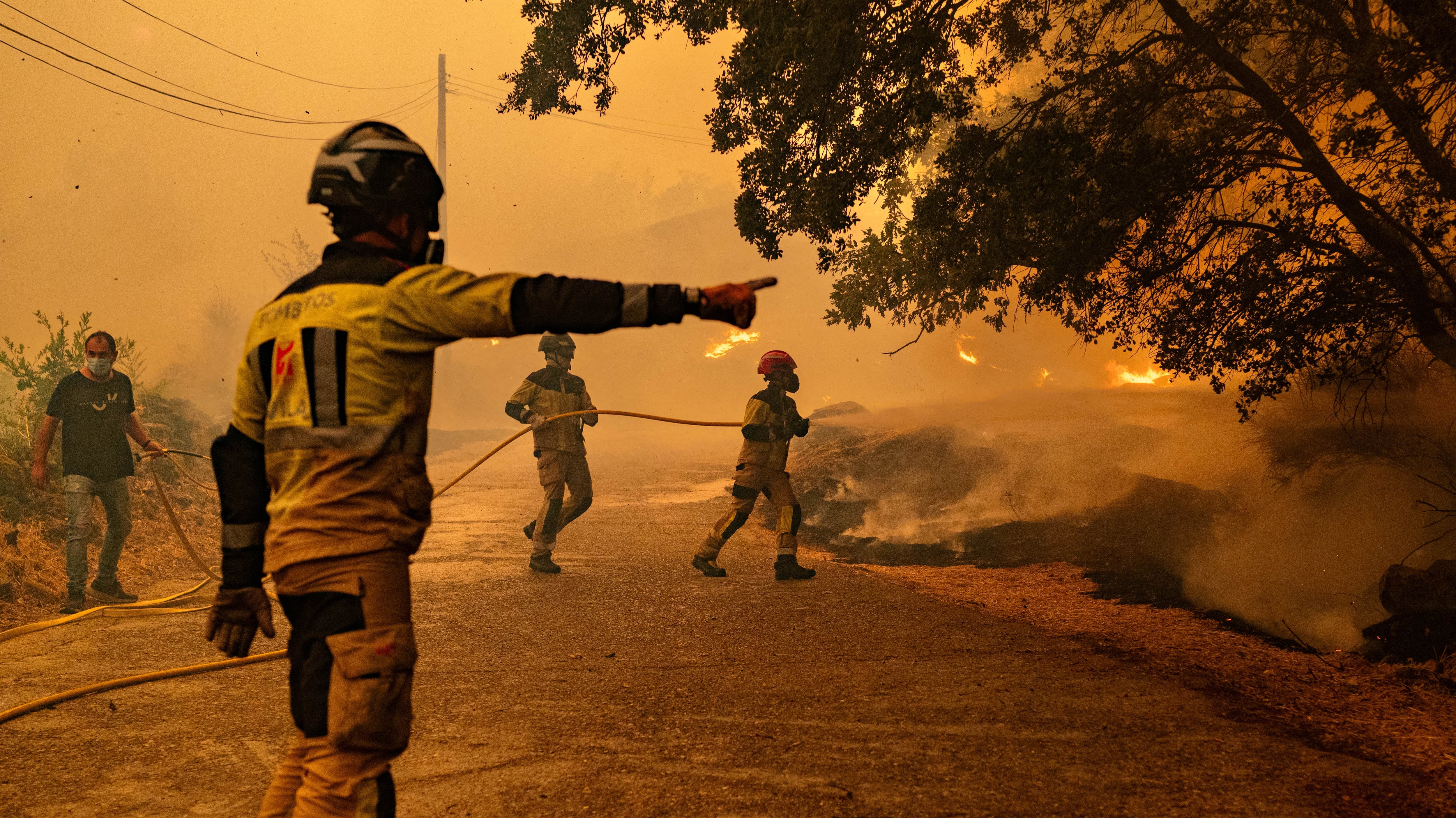 Los incendios de Madrid, Ávila y Toledo obligan a evacuar o confinar a 90.000 personas