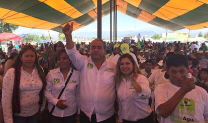 Félix Aguilar, en campaña con el Partido Verde.